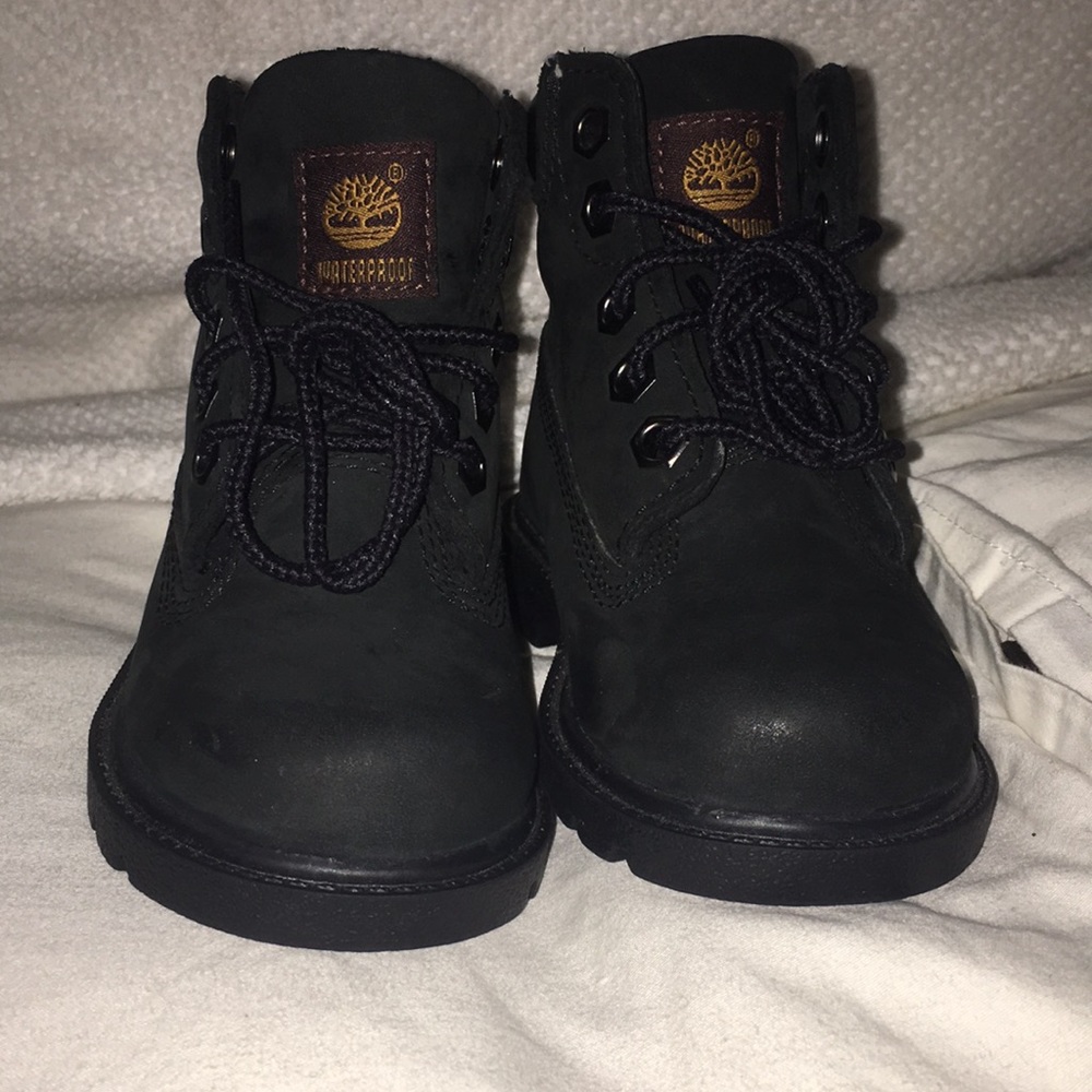 Black waterproof timberland boots.